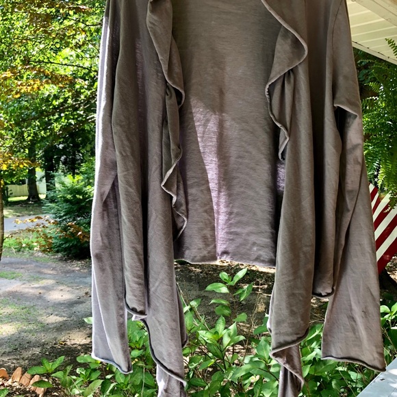 Anthropologie Tops - Anthropologie open front ruffle cardigan